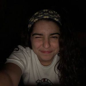 Meet your Posher, Arielle